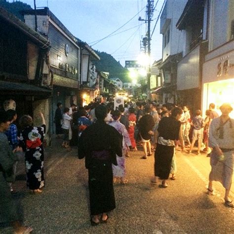 【お出かけコラム】徹夜で盆踊り！岐阜県・郡上八幡の「郡上おどり」で420年の歴史を体感する旅 北欧、暮らしの道具店