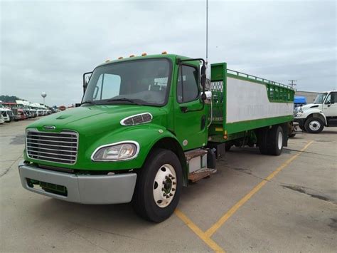 2013 Freightliner Business Class M2 106 Online Auctions