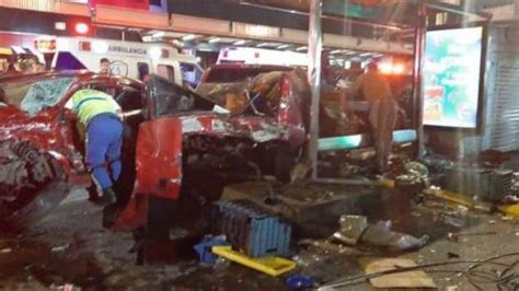 Accidente automovilístico en Tlalpan deja dos muertos y un par de