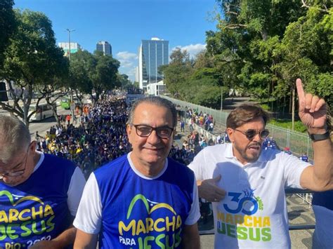 Michelle Bolsonaro Faz Oração Durante Marcha Para Jesus No Rj Fé