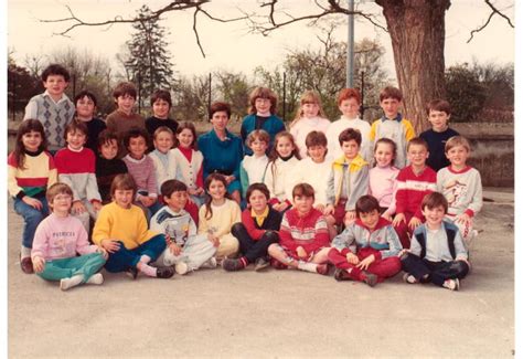 Photo De Classe Ce De Ecole Hugues Aufray Grenay