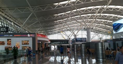 Yuppie Traveler: Xi'an Xianyang International Airport