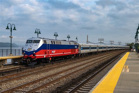 Metro North P Ac Dm Train Scarborough Ny Flickr