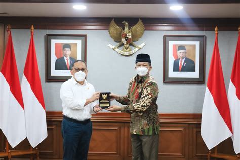 Perkuat Pengelolaan Dan Riset Zakat BAZNAS Jalin Kerja Sama Dengan