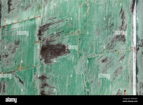 Copper alloy green oxide hi-res stock photography and images - Alamy