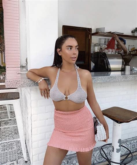 8 Hot Sexy Cinzia Zullo Bikini Pics