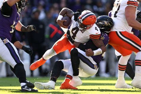 Cleveland Browns Qb Deshaun Watson Out Season Ending Injury