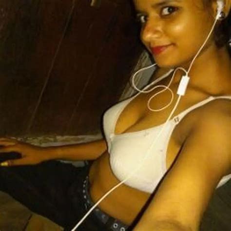 Wow Amazing You Beautiful Girl Showing Her Nude Pic And Pussy Collection Full Album Link