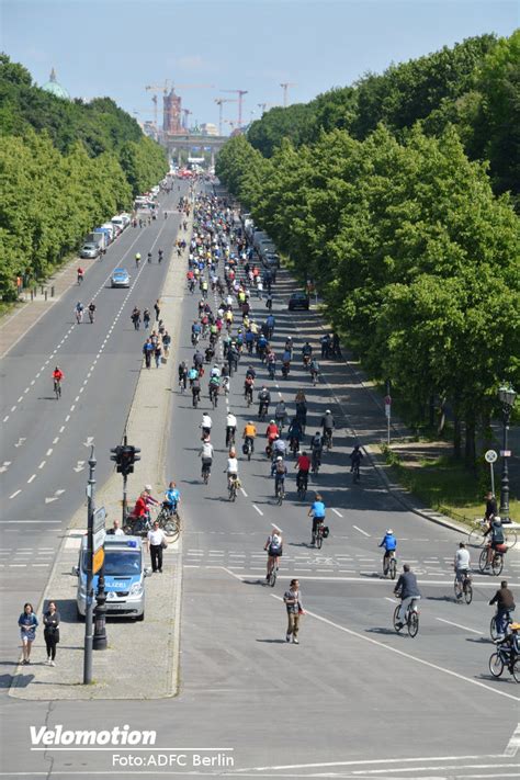 Adfc Sternfahrt In Berlin Gegen Schlechte Fahrrad Bedingungen Velomotion