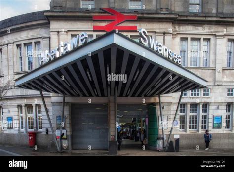 Swansea train station hi-res stock photography and images - Alamy