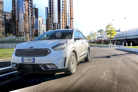 Kia Niro Plug In Hybrid Ibrida Con La Spina Test Drive