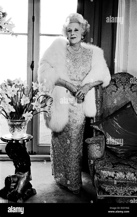 Barbara Cartland Hi Res Stock Photography And Images Alamy