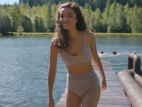 THE HUNGER GAMES THE BALLAD OF SONGBIRDS SNAKES NUDE SCENES AZNude