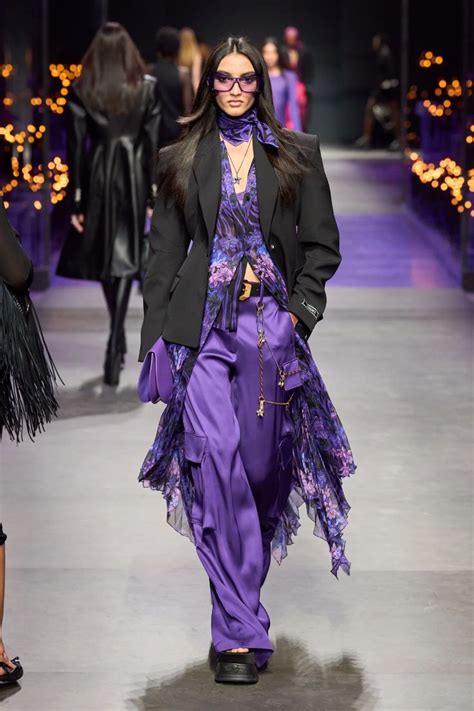 Versace Spring Ready To Wear Collection Vogue Fashion Week