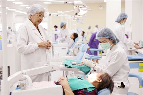 What Is A Geriatric Doctor? | deanarmstrongdds.com