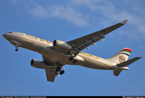 A Dcb Etihad Airways Airbus A F Photo By Ruslan Timerbayev