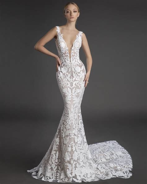 Plunging Neckline Wedding Dresses Best Plunging Neckline Wedding