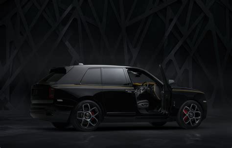 2020 Rolls Royce Cullinan Black Badge Joins The Dark Side With More Power Carscoops