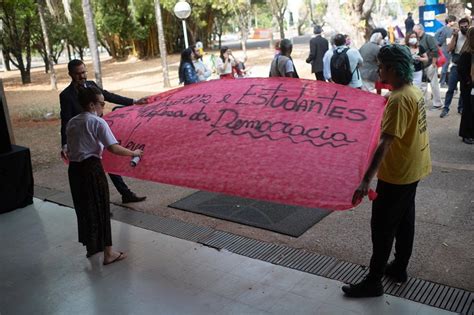 Movimento De Carta Pela Democracia Defende Compromisso Com Constituição