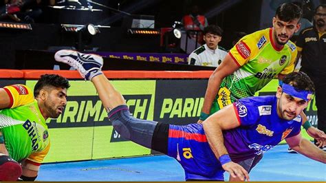 Pkl Dabang Delhi Elbow Out Patna Pirates In One Point Thriller