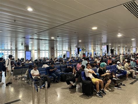 Tan Son Nhat Airport Serves Record Number Of Passengers During Tet