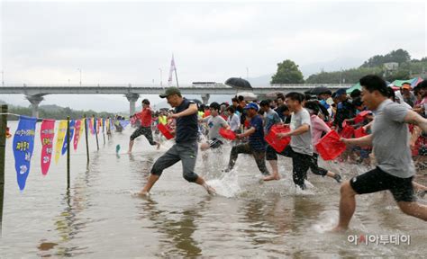 ‘황금재첩이 섬진강에 떳다하동군 제4회 알프스하동 섬진강문화재첩축제 20일 개막 아시아투데이