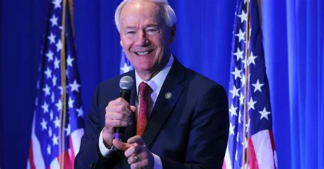 Former Arkansas Governor Asa Hutchinson Drops White House Bid