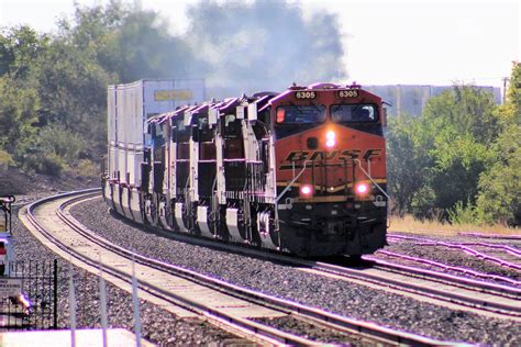 BNSF 6305 BNSF 6305 Leading A Westbound Intermodal Through Flickr