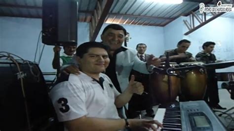 Pianista En Don Medardo Y Sus Player s cantando Gustavo Velásquez en