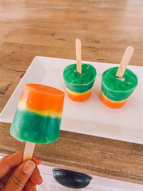 Easy Rainbow Popsicles With Dixie® Cups