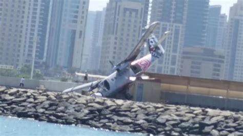 Skydiving plane crashes in Dubai - News - Emirates - Emirates24|7