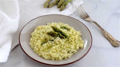 Risotto Agli Asparagi Ricetta Passo Per Passo Burrofuso