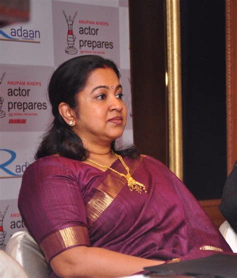 Hot And Spicy Actress Photos Gallery Tamil Actress Radhika Sarathkumar In Saree Photos