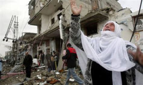 Gaza Guns Fall Silent To Bury Dead Uk News Uk