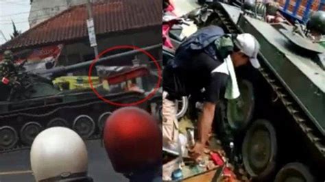 TANK Tempur TNI AD Tabrak Gerobak Gorengan Dan 4 Unit Sepeda Motor