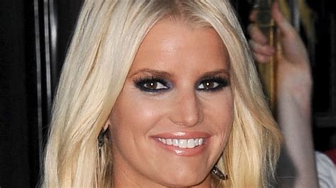 Jessica Simpson Shares Impressive Makeup Free Face