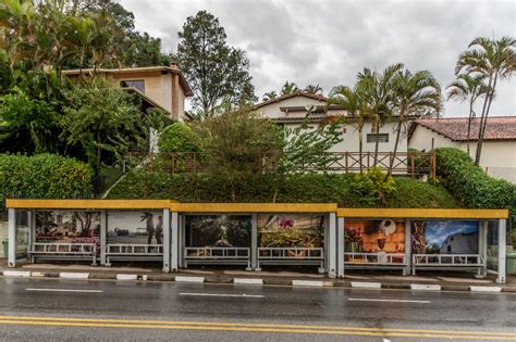 Pontos de ônibus de Guararema passam por revitalização O Novo