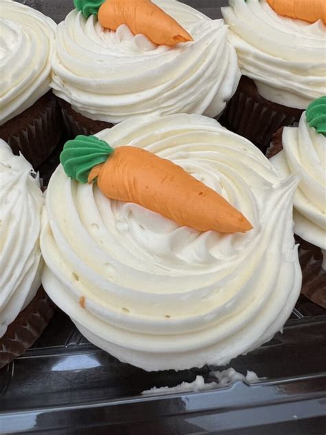 Costco Carrot Cake Cupcakes With Cream Cheese Frosting