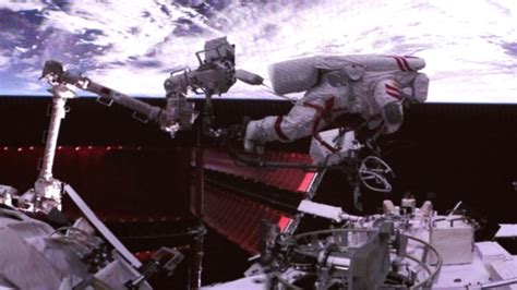 Shenzhou Taikonauts Complete Their First Spacewalk Shine News