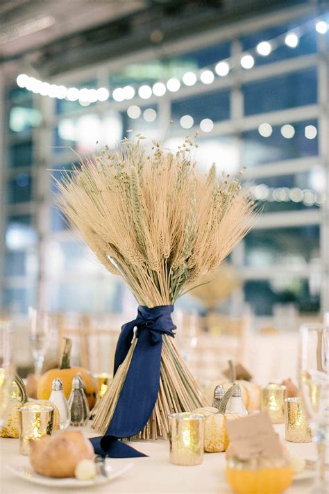 24 Dried Flower Arrangements That Are Perfect For A Fall Wedding