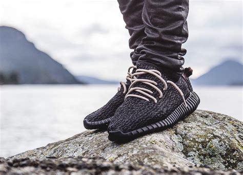 Adidas Yeezy Boost Pirate Black Sdj