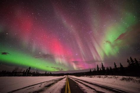 Aurora Borealis - an unbelievable natural phenomenon - ViewKick