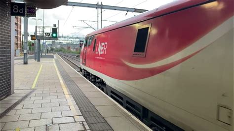 Lner Class 91 Departing From Leeds Going To Neville Hill Train Depot Youtube