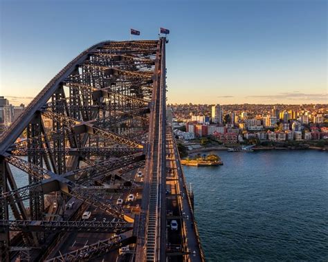 Walk Across the Sydney Harbour Bridge | Sydney Uncovered