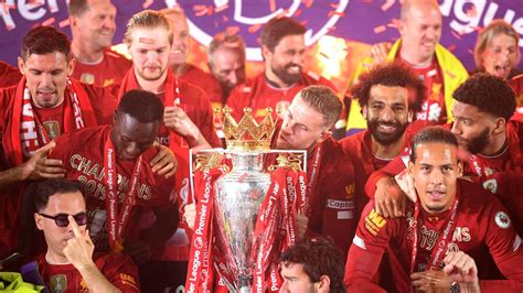 In Pictures Liverpool Players Celebrate With Premier League Trophy