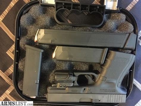 ARMSLIST - For Sale/Trade: Gen 4 Glock 19 /w flashlight + 33rd extended