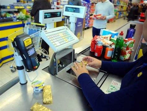 Cât câștigă o casieră la LIDL Sunt angajații cu cele mai mari salarii