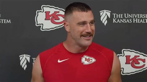 Travis Kelce Responds To Aaron Rodgers Mr Pfizer Joke Stands By