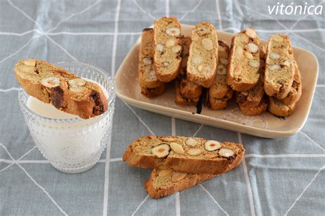 Biscotti sin azúcar de almendras avellanas y dátiles receta