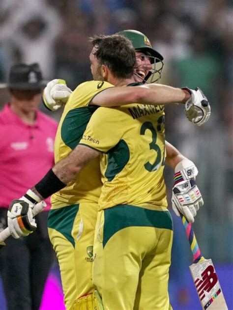 Glenn Maxwell Pat Cummins Break Partnership Record For Th Wicket In Odis